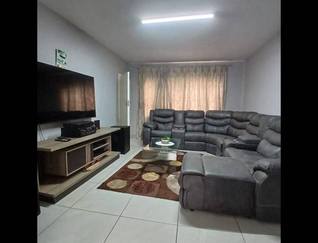 2 BEDROOM APARTMENT FOR SALE IN MONTCLAIR